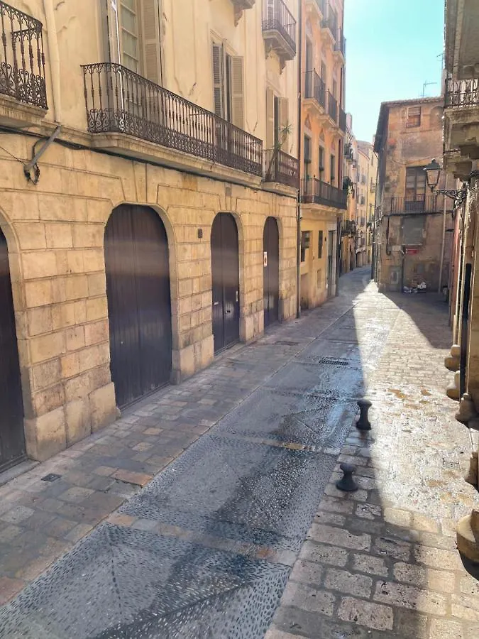 Apartment Espacioso Piso Con Entrada Independiente En Part Alta De Tarragona!